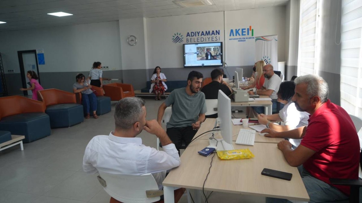 Adıyaman Belediyesi’nden YKS adaylarına tercih desteği  - Videolu Haber